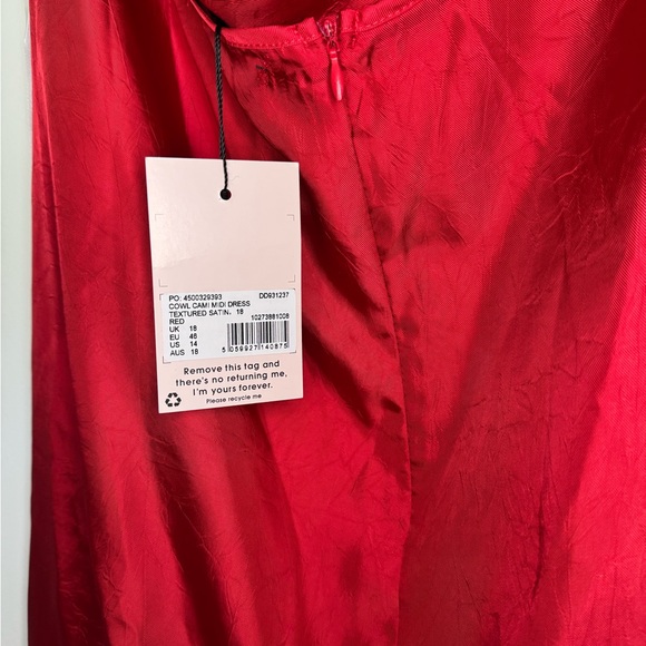 Elegant Vibrant Red Slip Dress - Picture 4 of 8